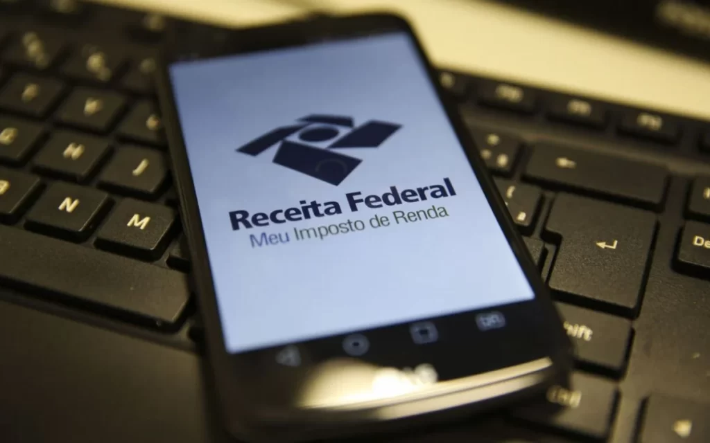 Fim da obrigatoriedade de declarar ações no IR exige atenção