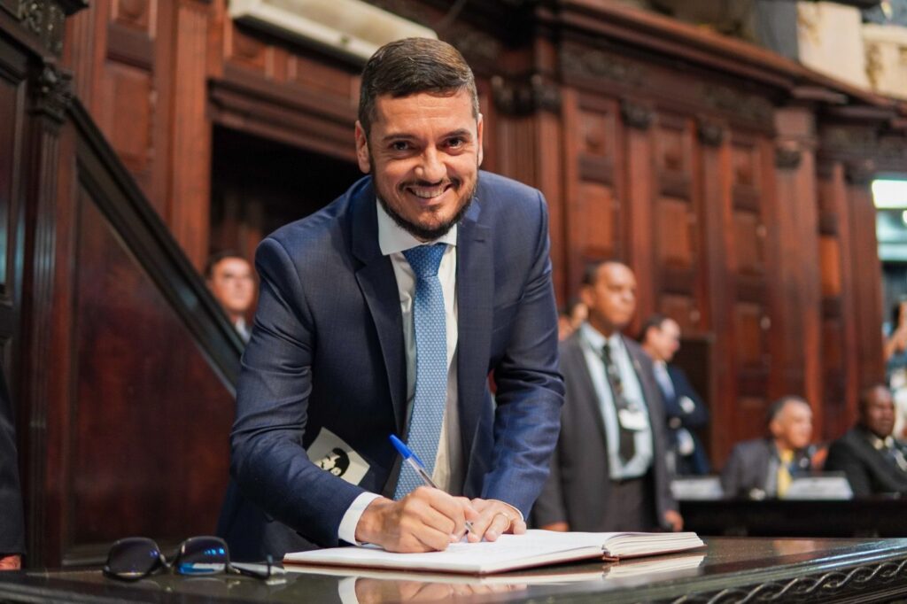 União Brasil quer Rodrigo Bacellar no comando do partido no estado