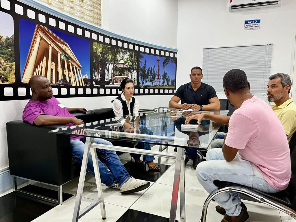 Vereador Maicon Cruz recebeu representantes da Aboipic na manhã desta terça-feira