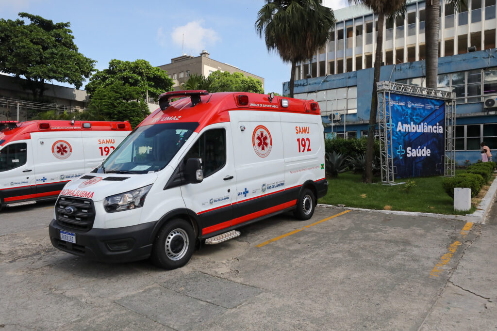 Governo entrega ambulâncias em São João de Meriti para reforçar atendimento do Samu na Baixada