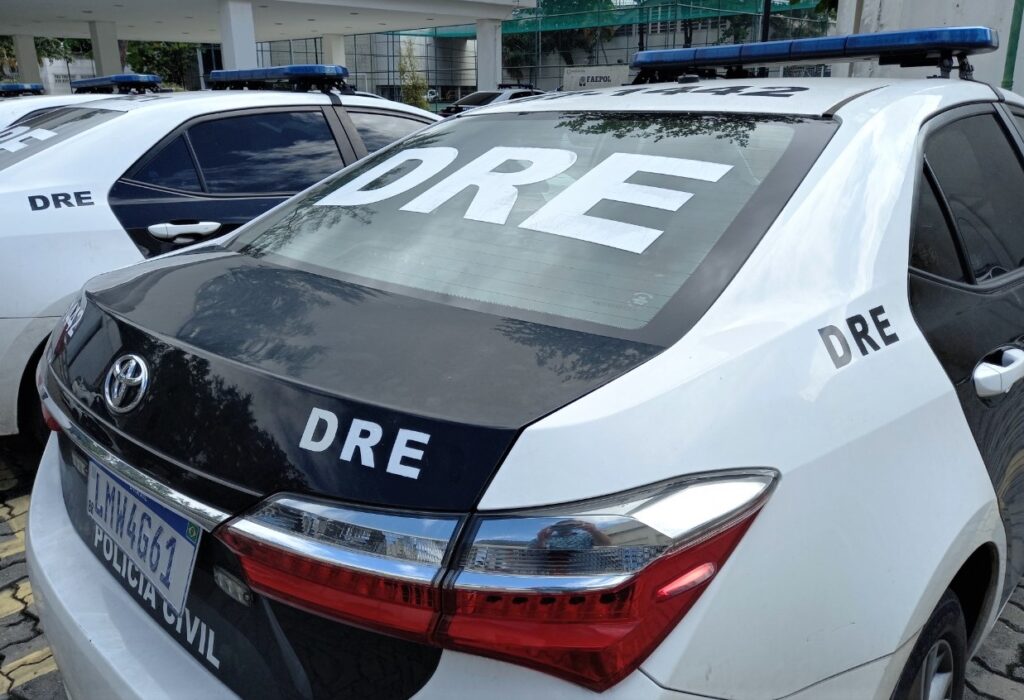 Polícia Civil prende no Rio mulher acusada de chefiar o tráfico e ordenar atentados no Nordeste do país