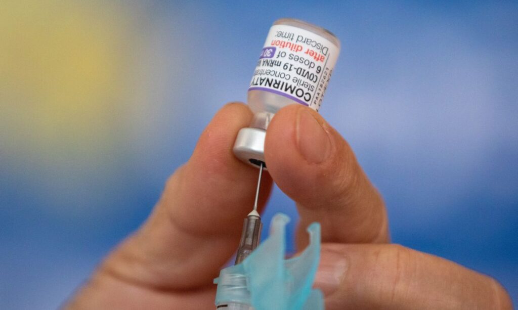 Cobertura da vacina bivalente contra a Covid está bem abaixo do esperado no país