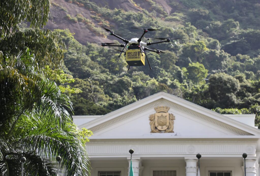 Ambev testa entrega de bebidas via drones no Rio de Janeiro