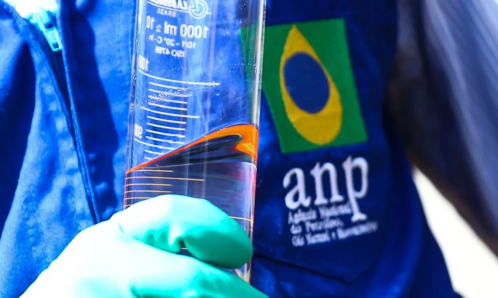 Vazamento de óleo na Bacia de Campos equivale a 25 barris de petróleo, aponta ANP Foto: Marcelo Camargo/Agência Brasil