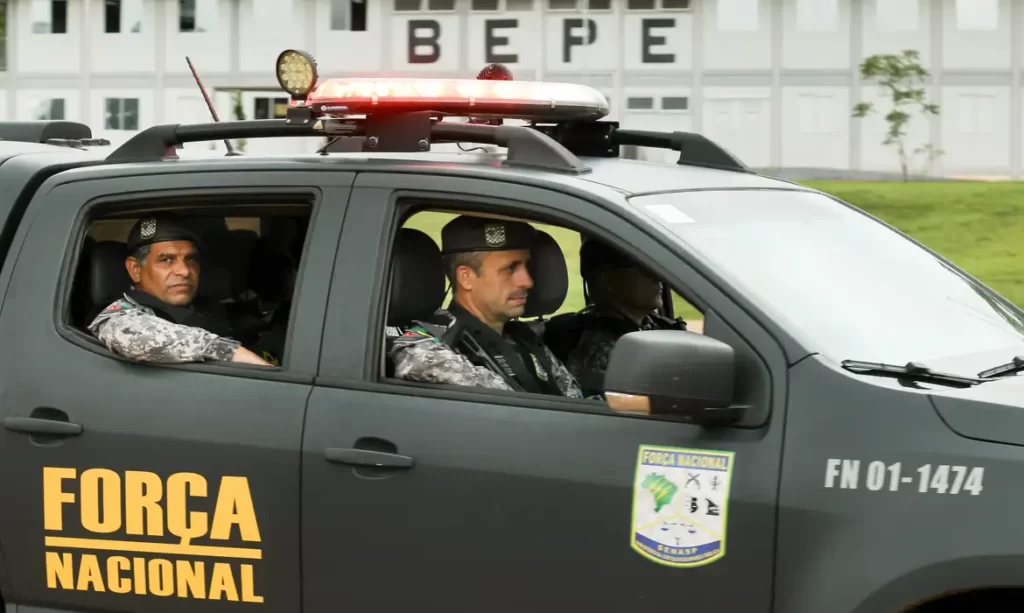 A pedido de Castro (PL), Ministério da Justiça prorroga emprego da Força Nacional no RJ