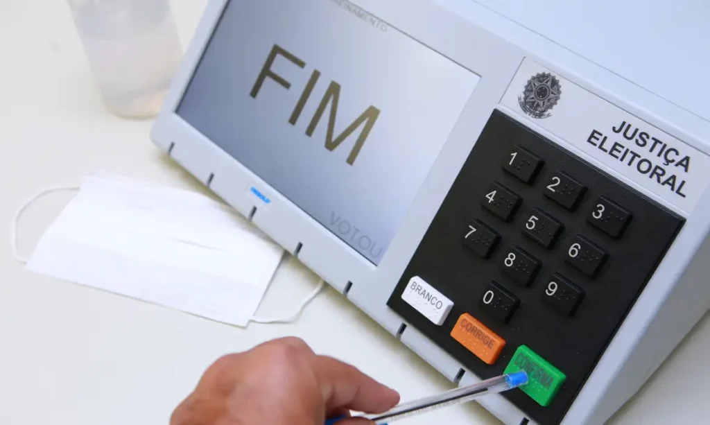 Eleições no RJ: estimativa aponta para menos de 40 segundos entre a habilitação do eleitor e o voto