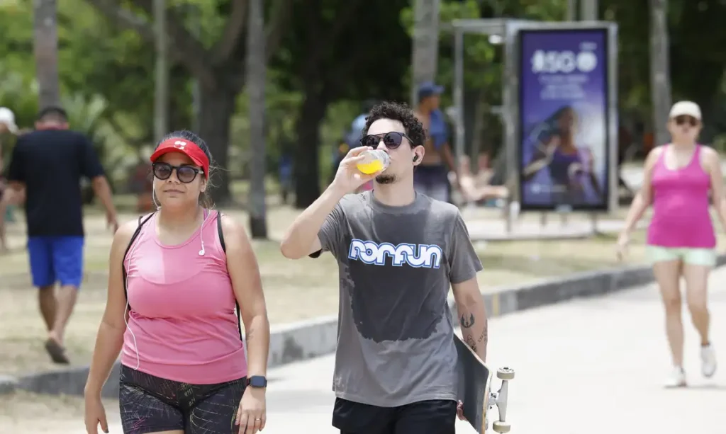 Governo do RJ anuncia medidas para mitigar impactos da onda de calor