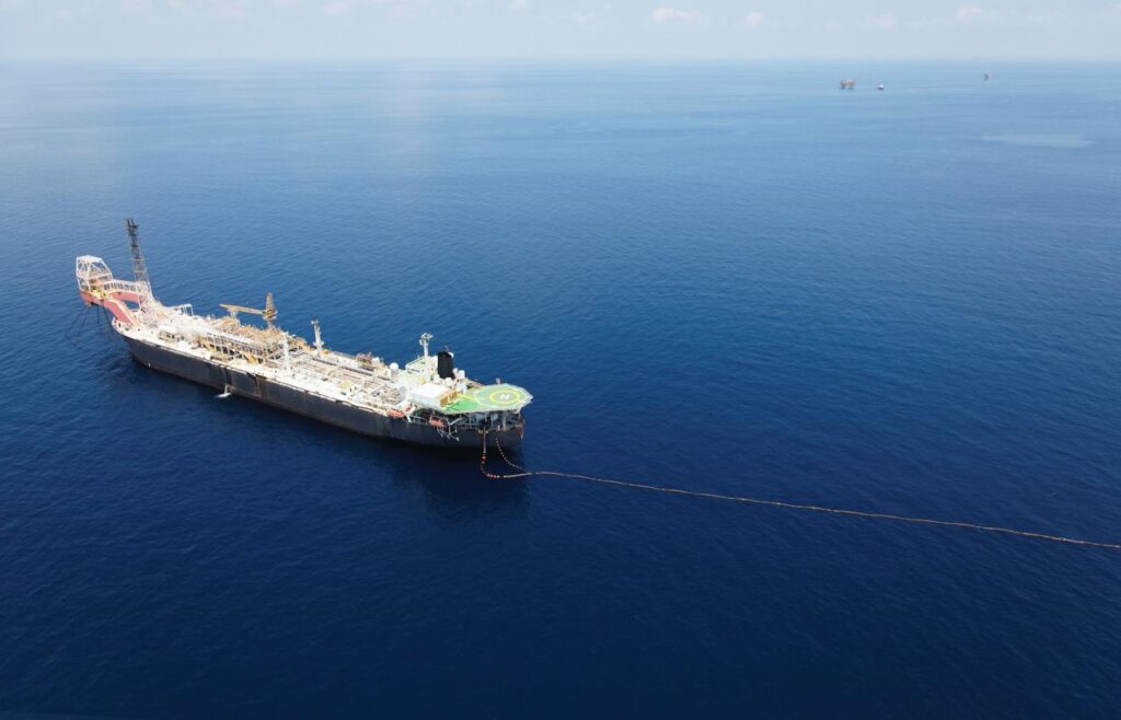 “São ótimas”, diz diretora da Petrobras sobre descobertas nas Bacias de Campos e Santos
