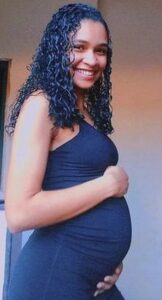 Pâmela Ferreira Andrade Martins, que estava grávida de oito meses